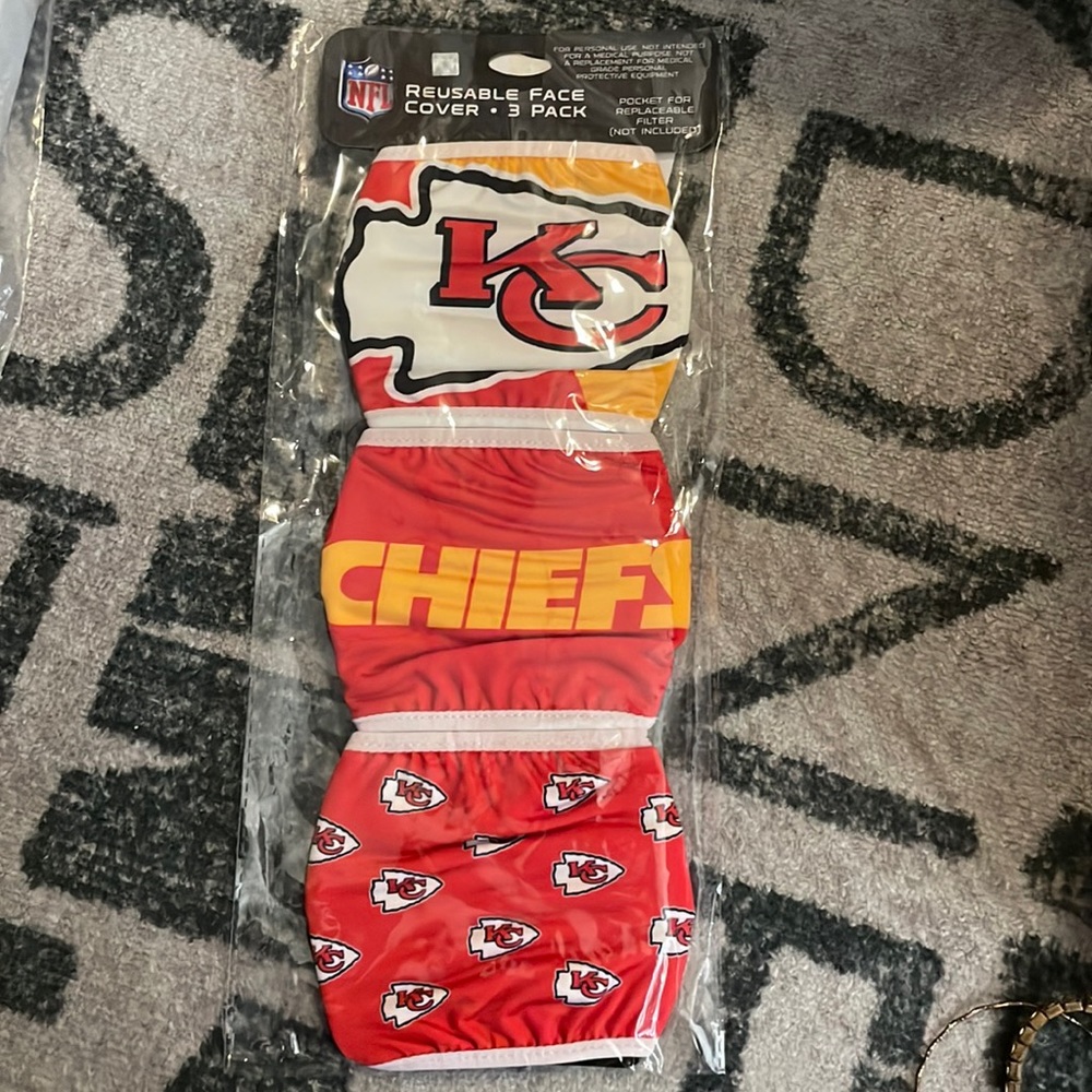New 3 pack chiefs masks